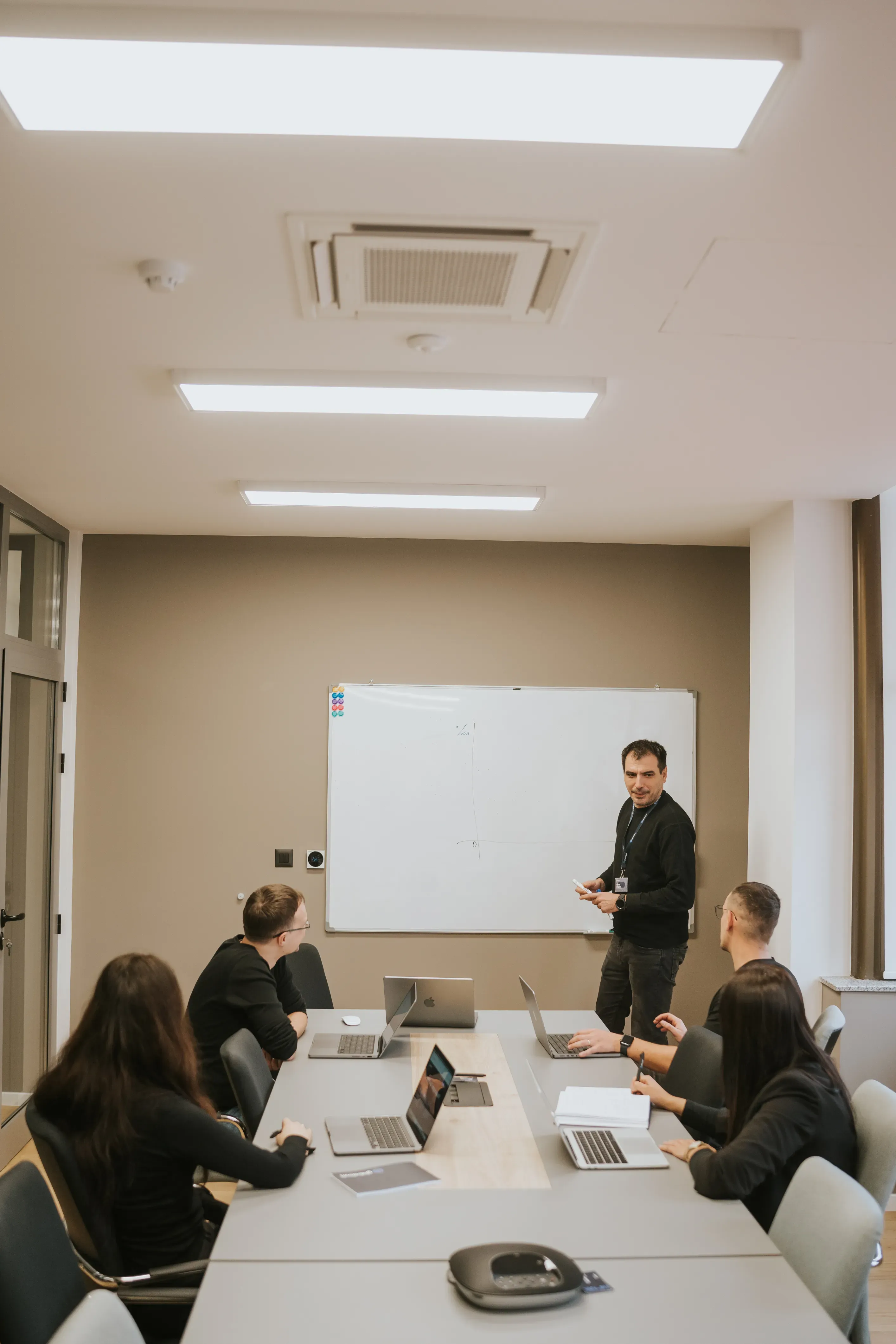 Team discussion in a workshop